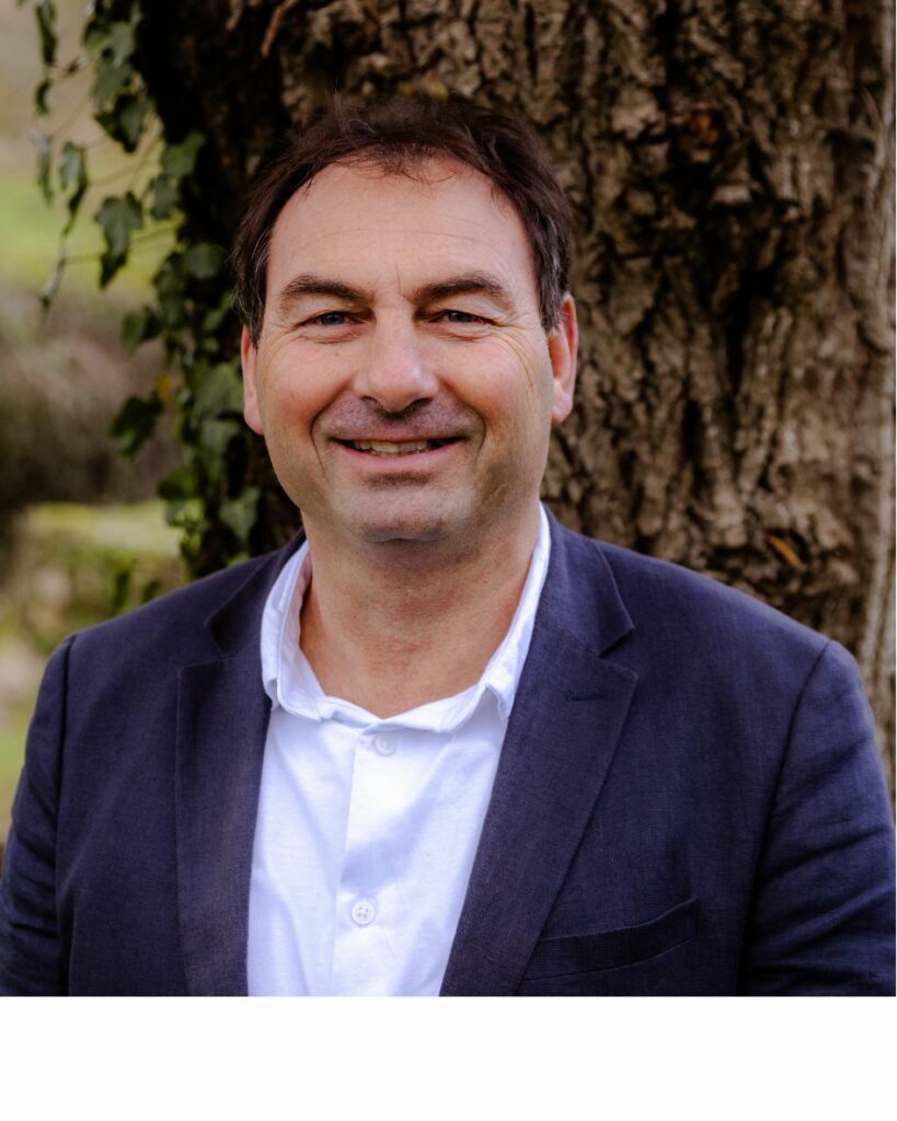 L’image actuelle n’a pas de texte alternatif. Le nom du fichier est : olivier_macaud.jpg